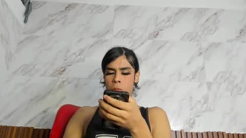 Snapshot of estefani_robles chatting on June 24, 2026, 12:31 am estefani robles online show from June 24, 2026, 12:31 am
