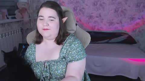 estelle_hicks online show from March 28, 2026, 7:02 pm