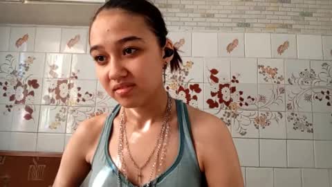 estellekirbo online show from March 25, 2026, 1:06 pm