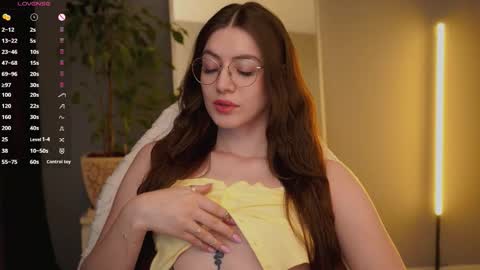 Snapshot of ester_hill chatting on February 24, 2026, 3:37 am Ester online show from February 24, 2026, 3:37 am