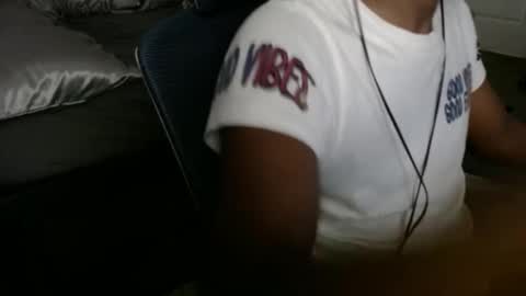 Snapshot of estessaid chatting on October 2, 2025, 5:03 am 94Bottles online show from October 2, 2025, 5:03 am