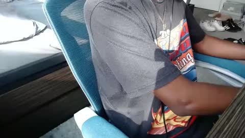 Snapshot of estessaid chatting on October 3, 2025, 9:01 pm 94Bottles online show from October 3, 2025, 9:01 pm