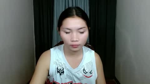 Snapshot of estherlust chatting on April 24, 2026, 2:03 am IRIS online show from April 24, 2026, 2:03 am