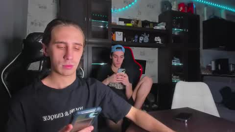 LOUIS online show from November 24, 2025, 2:44 am