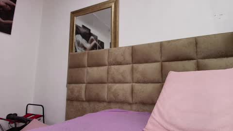 Snapshot of estrella_hanks_ chatting on January 12, 2025, 12:01 pm Estrella online show from January 12, 2025, 12:01 pm