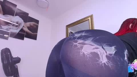Snapshot of estrella_hanks_ chatting on February 4, 2025, 12:00 pm Estrella online show from February 4, 2025, 12:00 pm