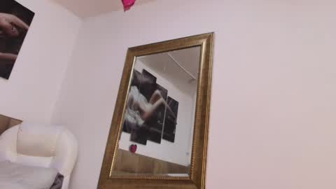 Snapshot of estrella_hanks_ chatting on February 27, 2025, 11:52 am Estrella online show from February 27, 2025, 11:52 am
