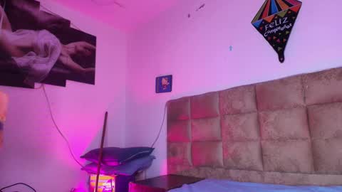 Snapshot of estrella_hanks_ chatting on October 11, 2025, 11:53 am Estrella online show from October 11, 2025, 11:53 am