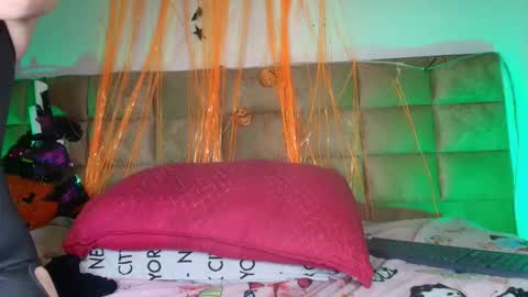 Snapshot of estrella_hanks_ chatting on October 21, 2025, 11:55 am Estrella online show from October 21, 2025, 11:55 am