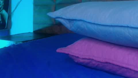 Estrella online show from November 8, 2025, 12:16 pm