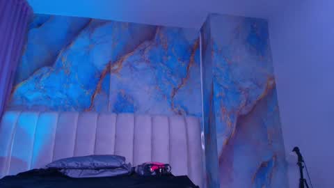 Snapshot of estrella_hanks_ chatting on February 22, 2026, 11:53 am Estrella online show from February 22, 2026, 11:53 am