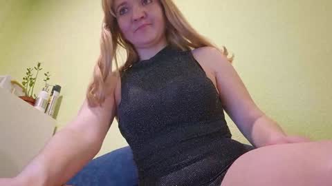 Snapshot of estrellawalters chatting on February 4, 2025, 9:10 pm estrellawalters online show from February 4, 2025, 9:10 pm