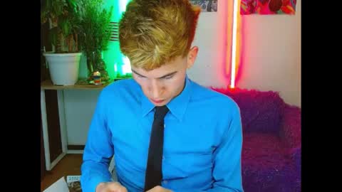 Snapshot of estrellita__jordan chatting on February 9, 2025, 11:14 am JORDAN online show from February 9, 2025, 11:14 am