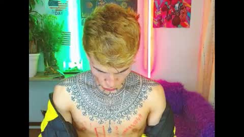 Snapshot of estrellita__jordan chatting on February 12, 2025, 1:30 am JORDAN online show from February 12, 2025, 1:30 am