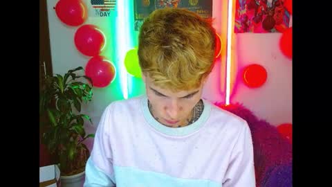 Snapshot of estrellita__jordan chatting on February 16, 2025, 4:42 am JORDAN online show from February 16, 2025, 4:42 am