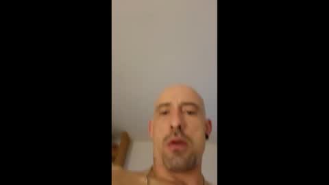 esy1988 online show from November 17, 2025, 3:01 am