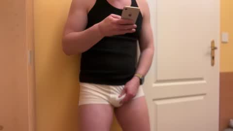 Snapshot of etat_on chatting on January 6, 2026, 12:25 am Tom online show from January 6, 2026, 12:25 am