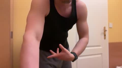 Snapshot of etat_on chatting on March 5, 2026, 2:07 am Tom online show from March 5, 2026, 2:07 am