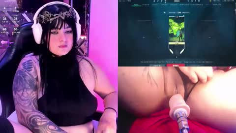 Aura online show from October 12, 2025, 1:21 pm