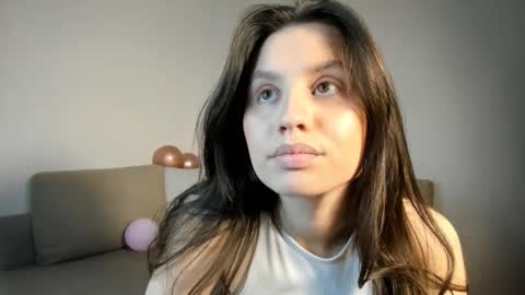 Jessi online show from February 15, 2026, 12:47 pm