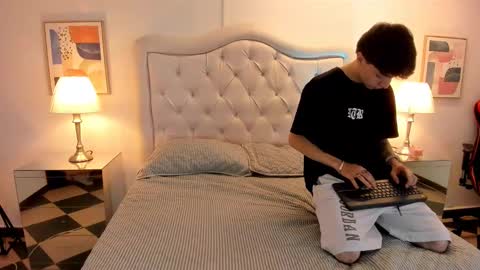 ethan and ava online show from January 27, 2025, 1:30 pm