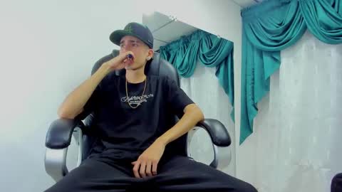 Ethan online show from December 4, 2024, 9:46 pm