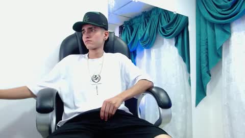 Snapshot of ethan_boy_ chatting on December 7, 2024, 9:00 pm Ethan online show from December 7, 2024, 9:00 pm