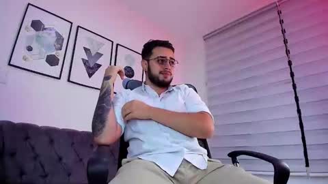 ethan_greacee online show from February 19, 2026, 12:01 pm