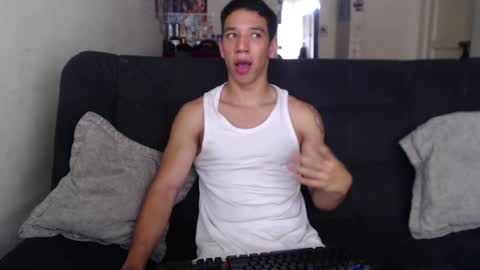 Ethan Noir online show from December 22, 2025, 4:04 pm