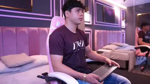 ethan_occonor online show from September 17, 2025, 11:01 am