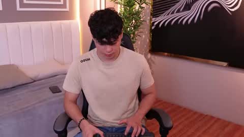 ethan_occonor online show from October 24, 2025, 1:07 pm