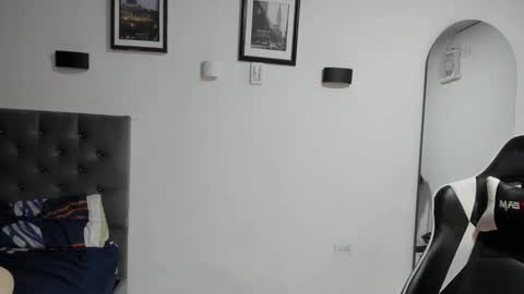 Snapshot of ethan_smitth1 chatting on January 19, 2025, 6:42 am ethan_smitth1 online show from January 19, 2025, 6:42 am