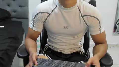 Snapshot of ethan_smitth1 chatting on February 22, 2025, 8:42 pm ethan_smitth1 online show from February 22, 2025, 8:42 pm