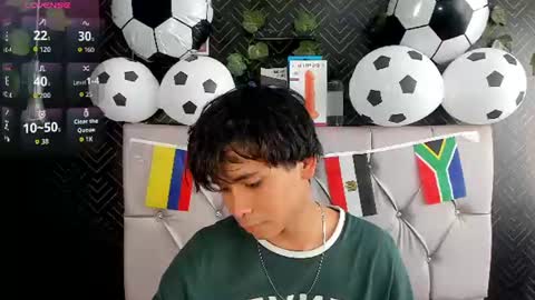 Snapshot of ethan_westt chatting on July 10, 2026, 8:11 pm Ethan online show from July 10, 2026, 8:11 pm
