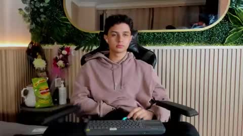 ethanlowell online show from February 21, 2026, 9:21 am