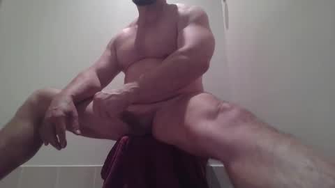 Snapshot of eurobullmuscle chatting on April 17, 2026, 6:16 am euro bull online show from April 17, 2026, 6:16 am