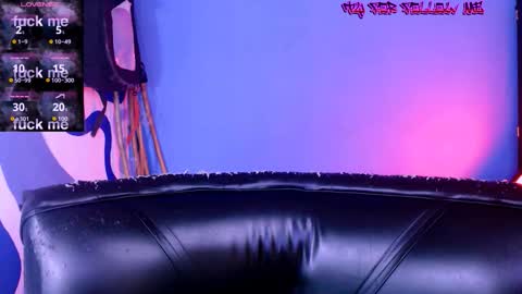 Iris Smile  independent model online show from March 4, 2026, 4:35 pm