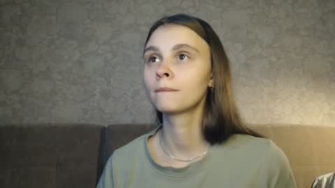 Eva Calvin online show from December 4, 2024, 2:48 pm