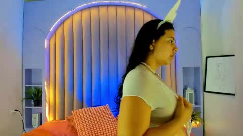 Snapshot of eva_daemon chatting on September 25, 2025, 11:36 am EVA DAEMON online show from September 25, 2025, 11:36 am