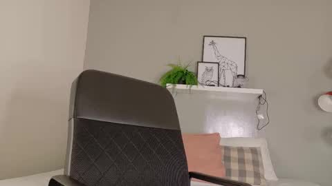 Snapshot of eva_daemon chatting on December 15, 2025, 11:36 am EVA DAEMON online show from December 15, 2025, 11:36 am