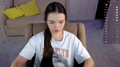 Eva online show from November 9, 2025, 2:48 pm