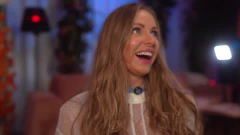 Eva online show from November 2, 2025, 8:00 pm