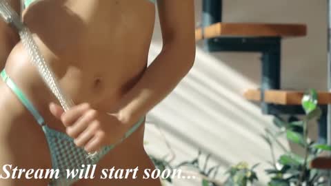 Eva online show from December 2, 2025, 6:36 pm