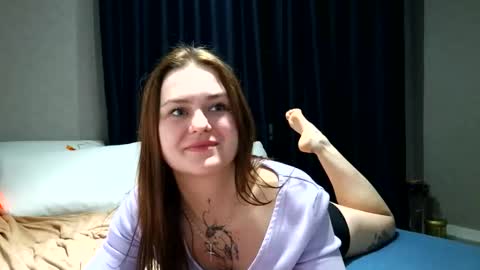 Snapshot of eva_foxe chatting on January 6, 2026, 10:23 pm Eva online show from January 6, 2026, 10:23 pm