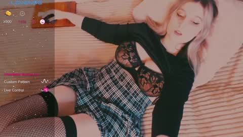 Snapshot of eva_gloss chatting on January 27, 2025, 12:05 pm Eva online show from January 27, 2025, 12:05 pm