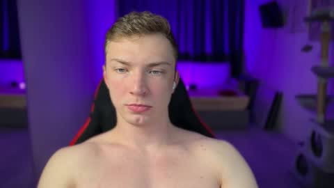 Snapshot of eva_iron chatting on February 3, 2026, 7:08 pm Eva and Iron online show from February 3, 2026, 7:08 pm