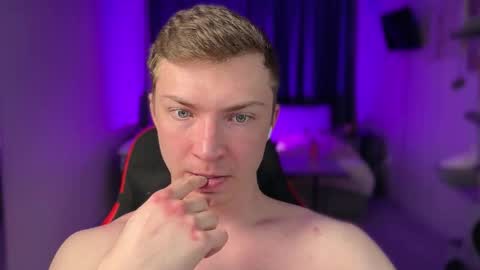 Snapshot of eva_iron chatting on February 5, 2026, 9:41 pm Eva and Iron online show from February 5, 2026, 9:41 pm