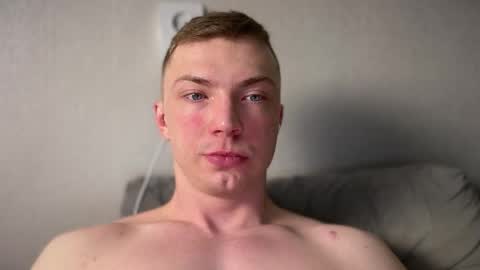 Snapshot of eva_iron chatting on February 7, 2026, 10:35 pm Eva and Iron online show from February 7, 2026, 10:35 pm