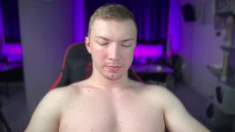 Snapshot of eva_iron chatting on February 25, 2026, 9:35 pm Eva and Iron online show from February 25, 2026, 9:35 pm