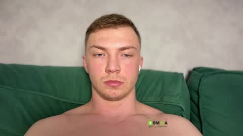 Eva and Iron online show from April 20, 2026, 9:38 pm